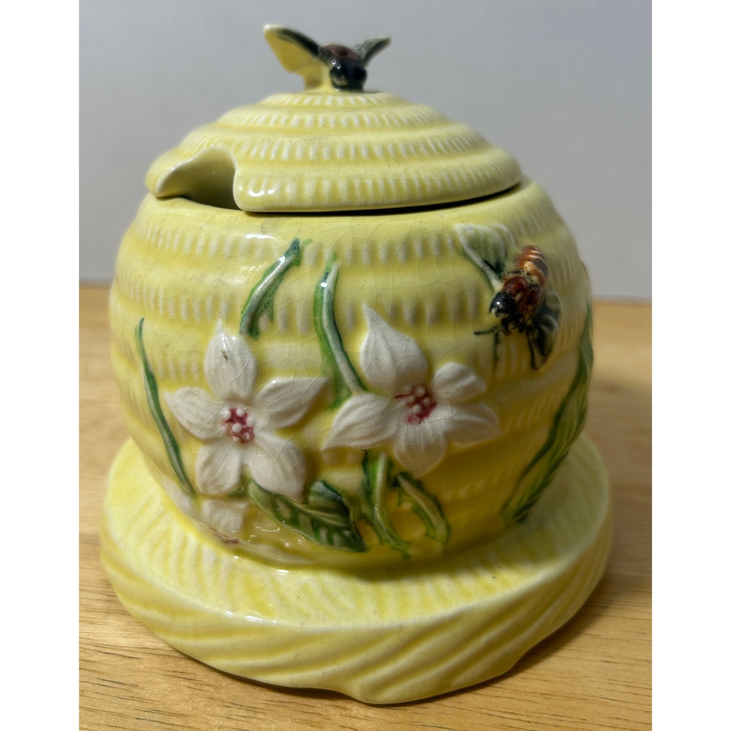 Vintage Japan Bee Skep Honey Pot with Lid & Spoon Slot – Ceramic 5” Tall