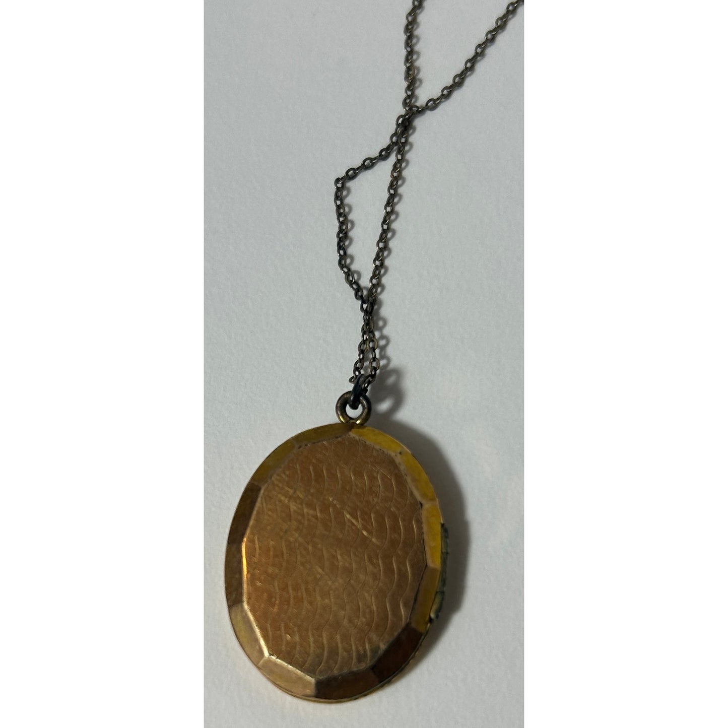 Vintage Gold-Tone Floral & Heart Engraved Locket Necklace 17"