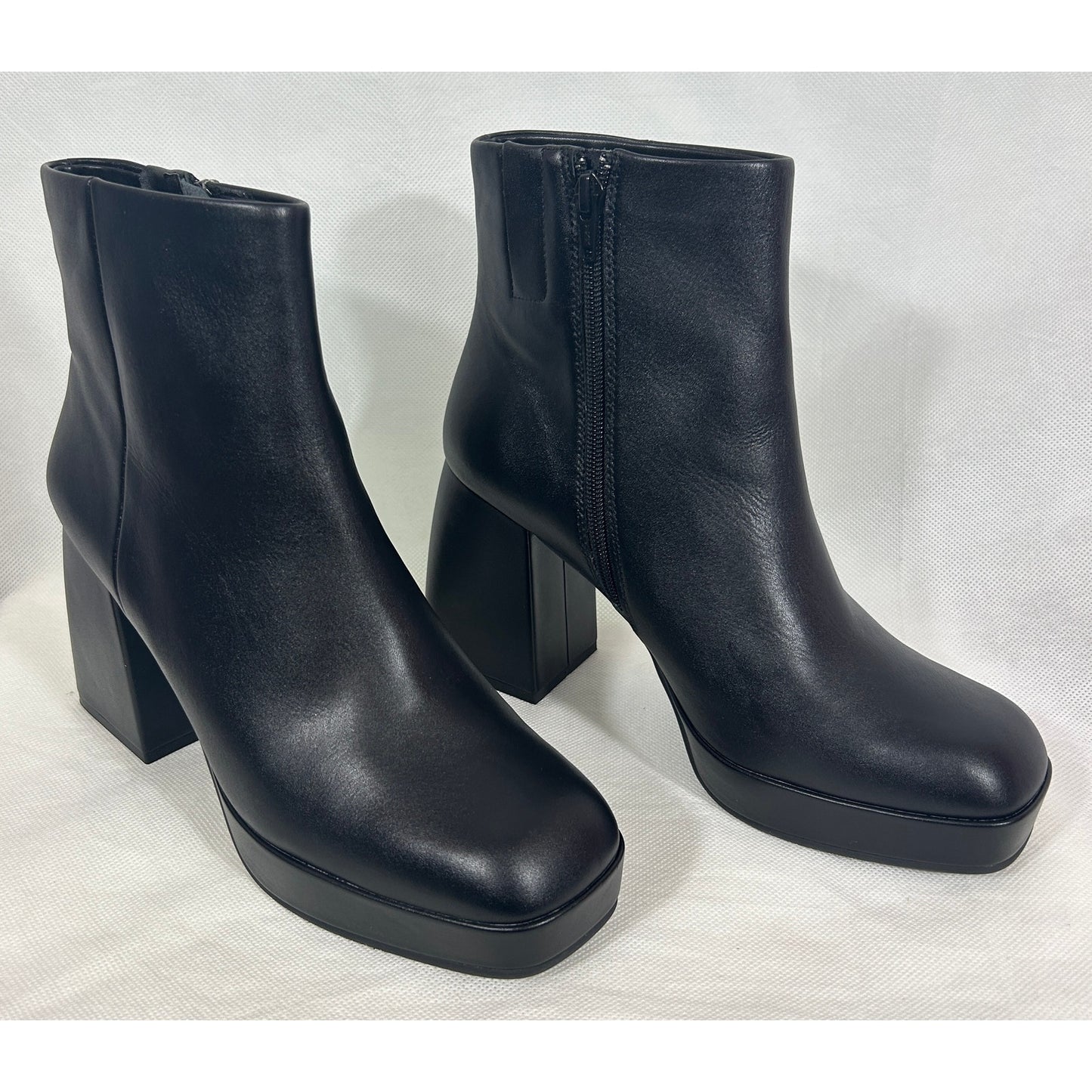 Lisa • Vicky Black Leather Ankle Zip Platform Boots Size 9.5 – Chunky Heel