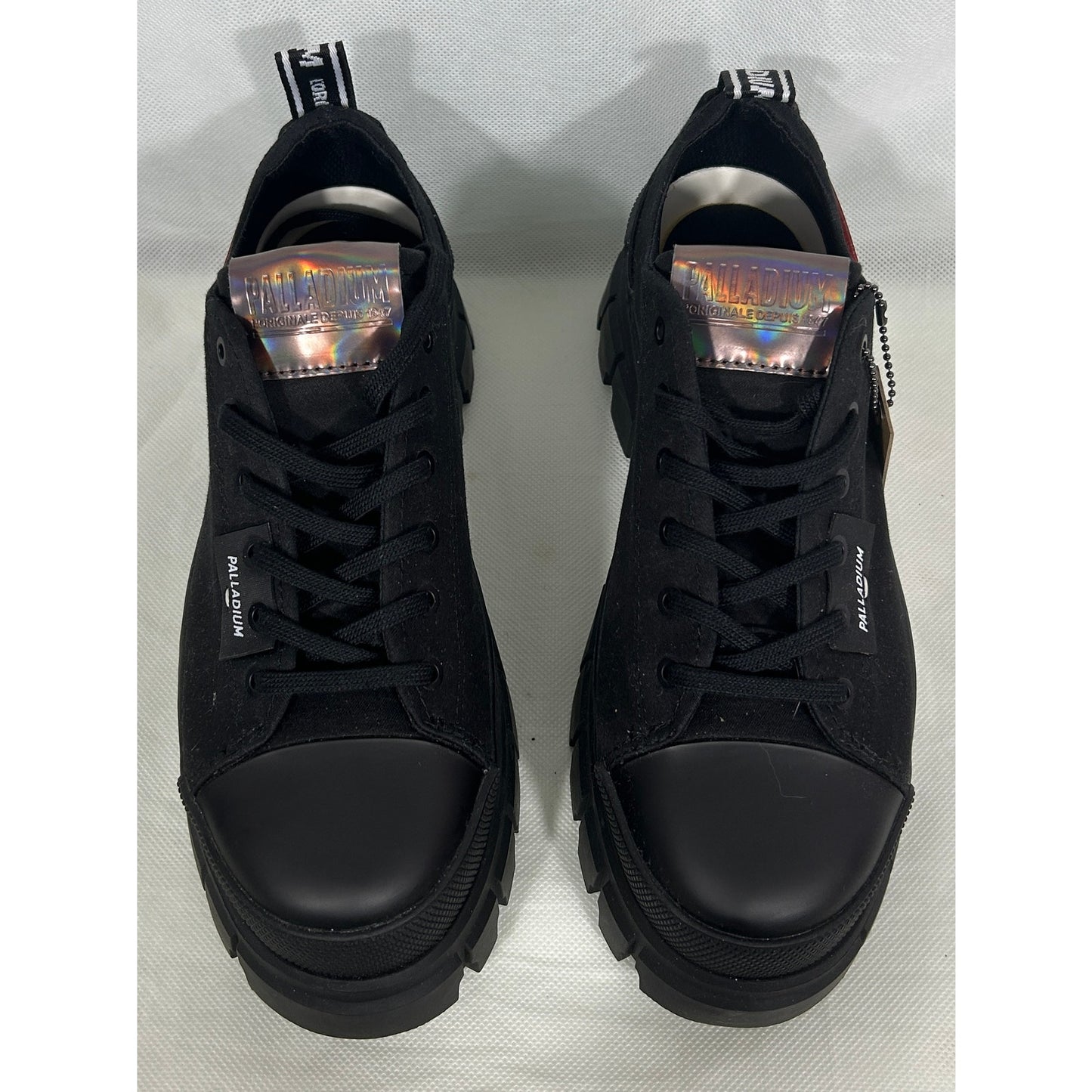 Palladium Revolt Lace Ox Black Low Platform Sneakers Size 9.5, New in Box
