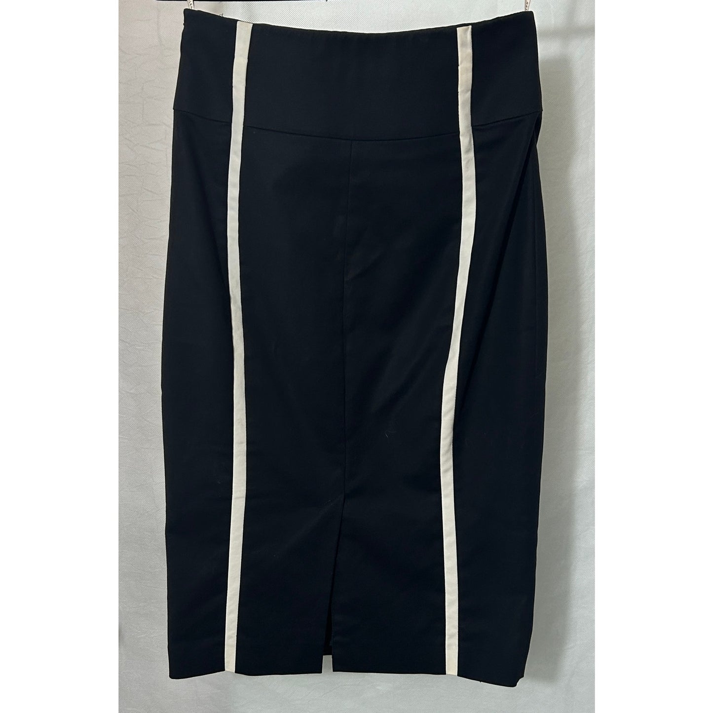 Karen Millen Black Pencil Skirt White Trim Size 6 Side Zip 14x27 Cotton Blend