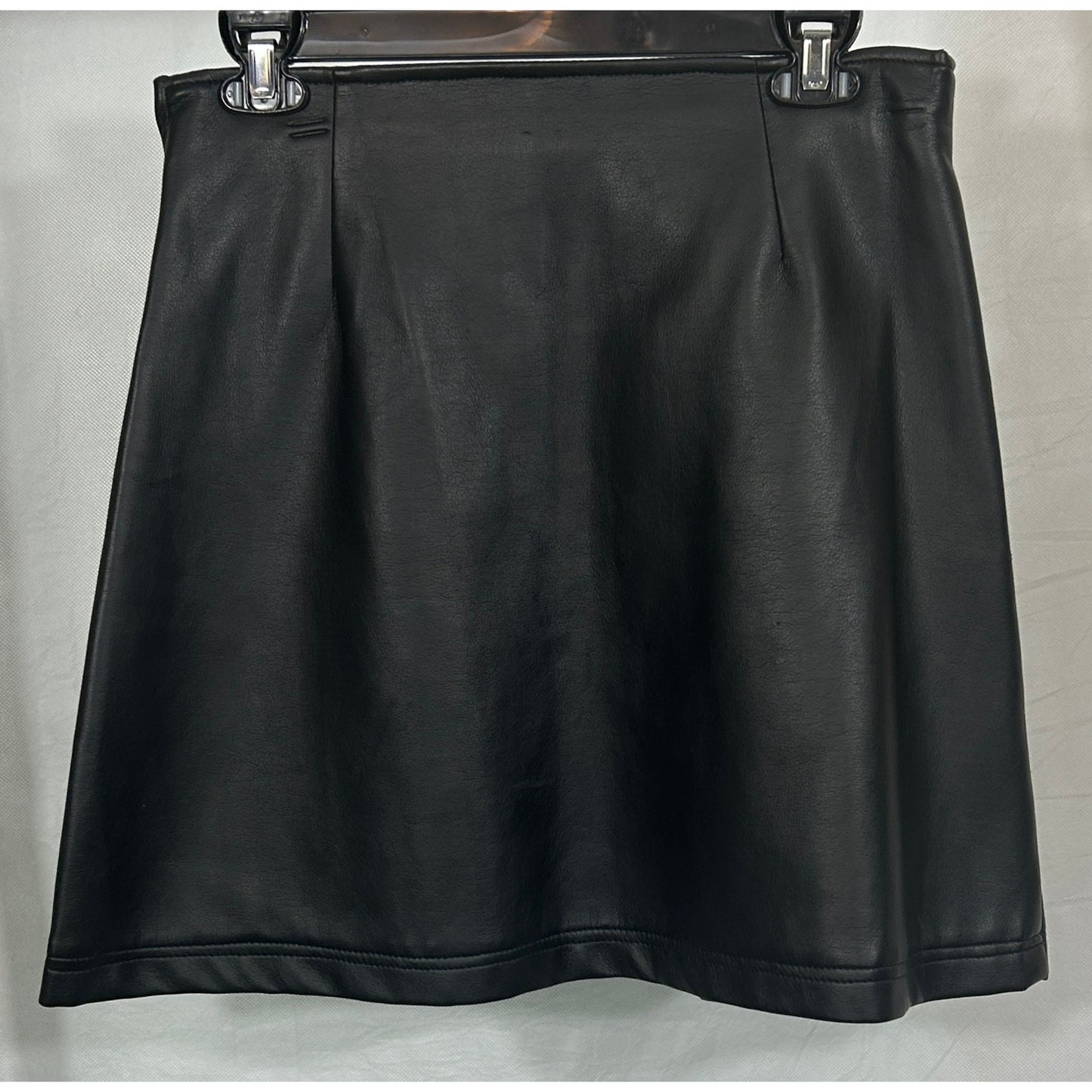Neutral Zone Faux Leather Skirt w/ Silver Buttons, Quilted Detail - Size M