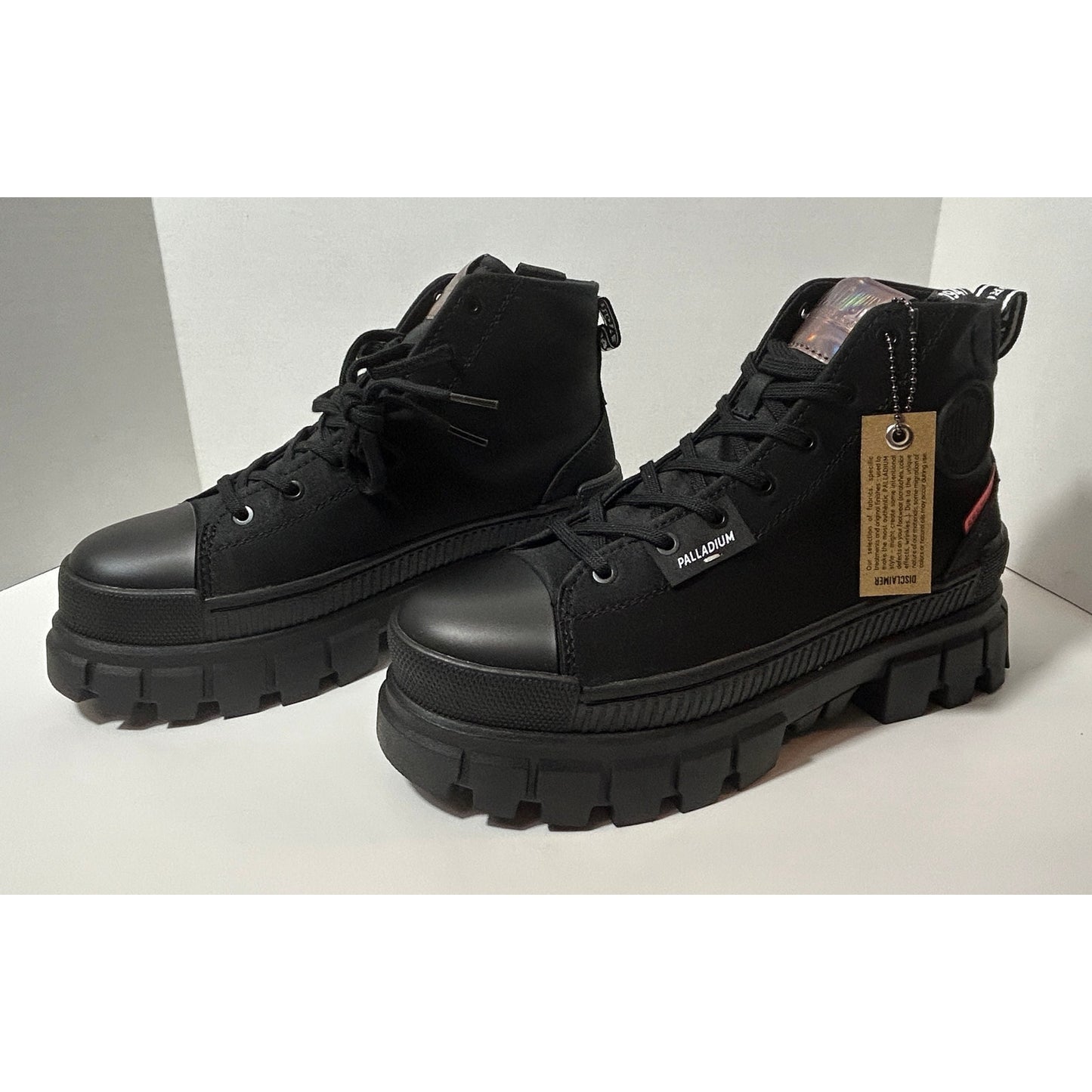 Palladium Revolt Hi TX Black Lug Sole Boots Size 9.5 New in Box