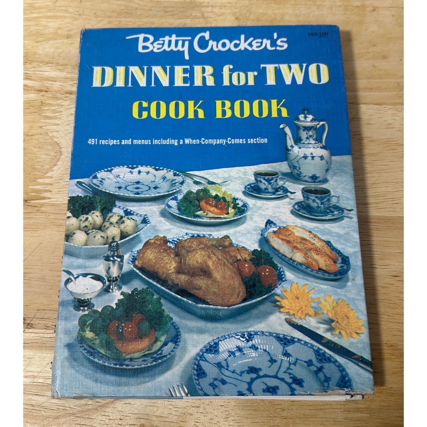 Vintage Kitchen & Homemaker Bundle: Taylor Thermometer + Cookbooks (4 pcs)