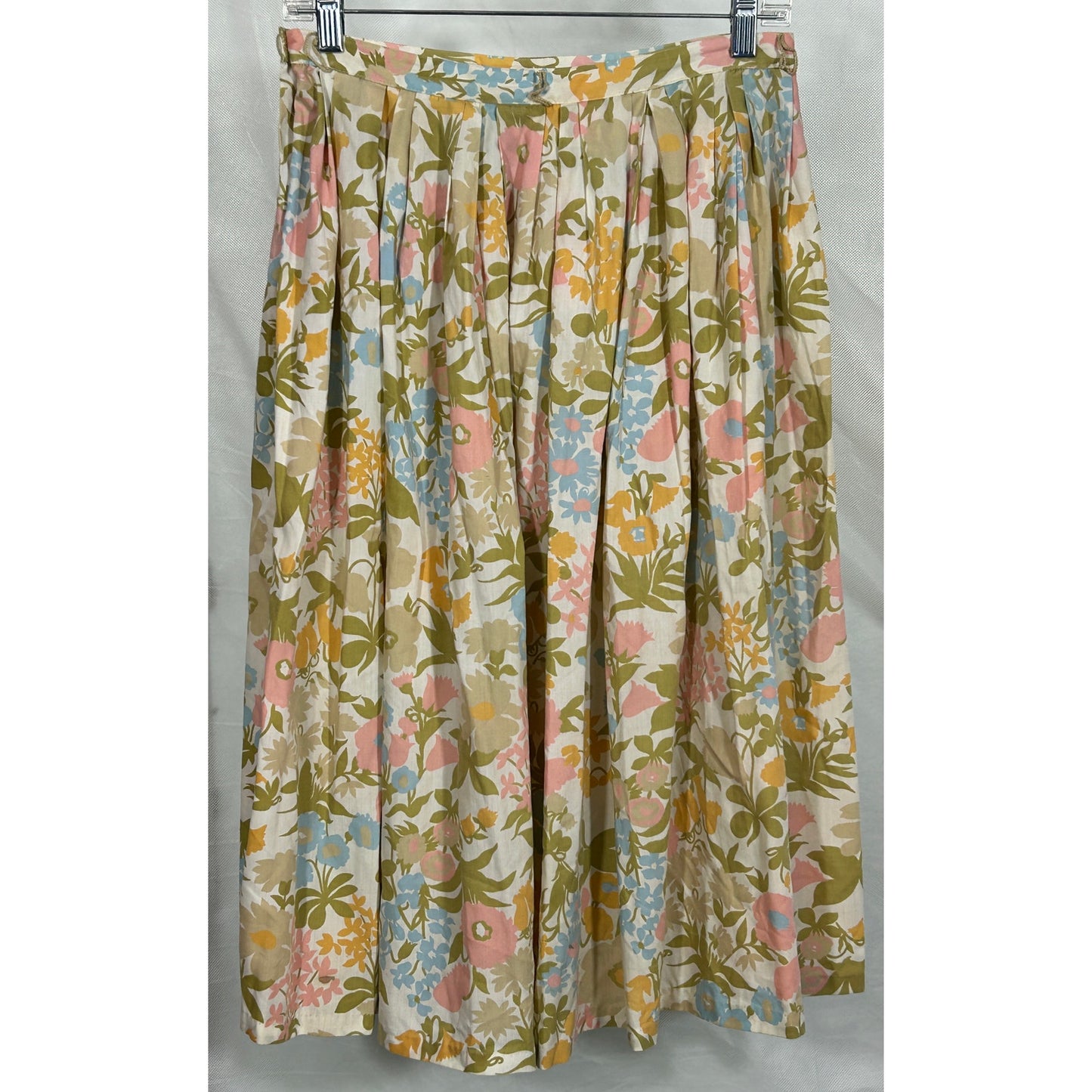Vintage Majestic Floral Pleated Skirt Full A-Line Button Waist